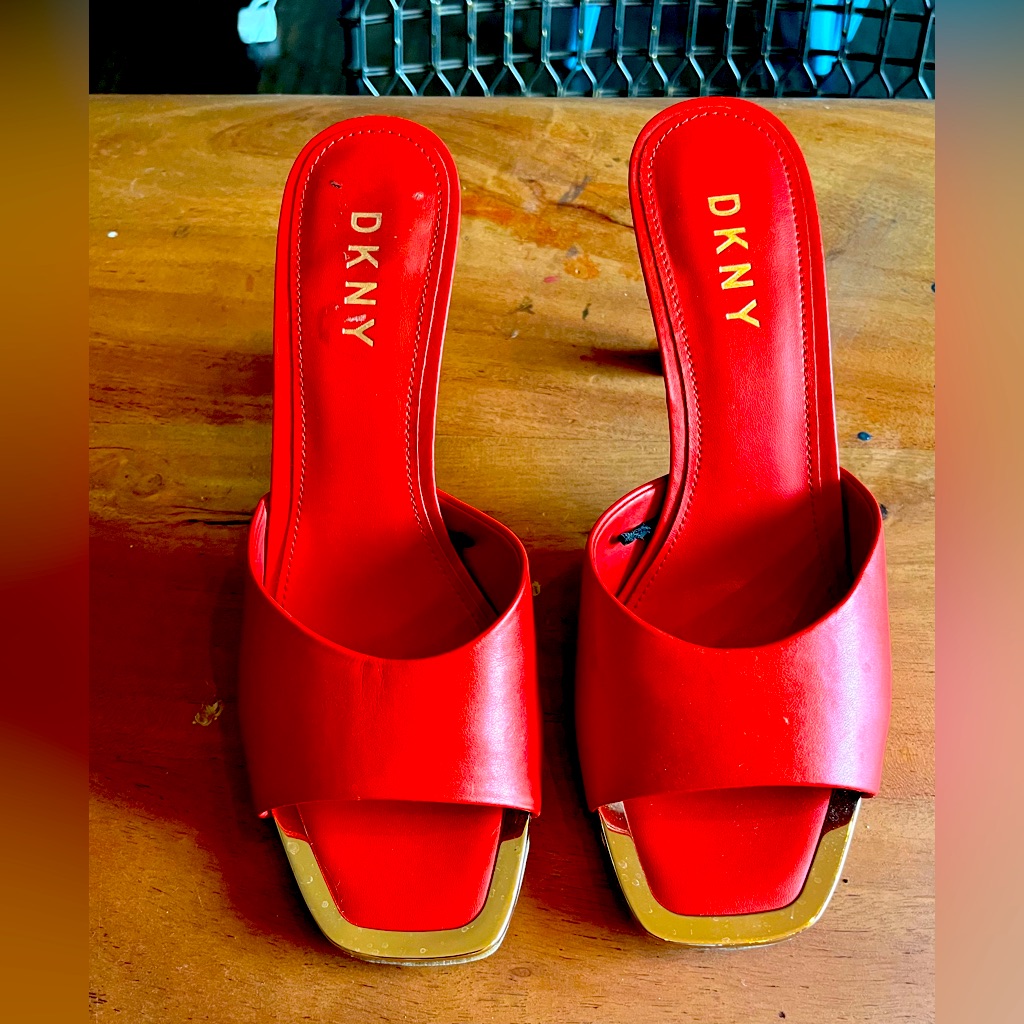 Dkny Women's Open Toe Fashion Pump Heel Sandal, 7.5